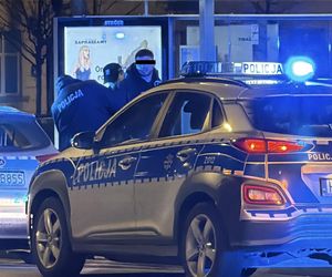 Pijany policjant szalał po warszawskich blokach. Został zatrzymany