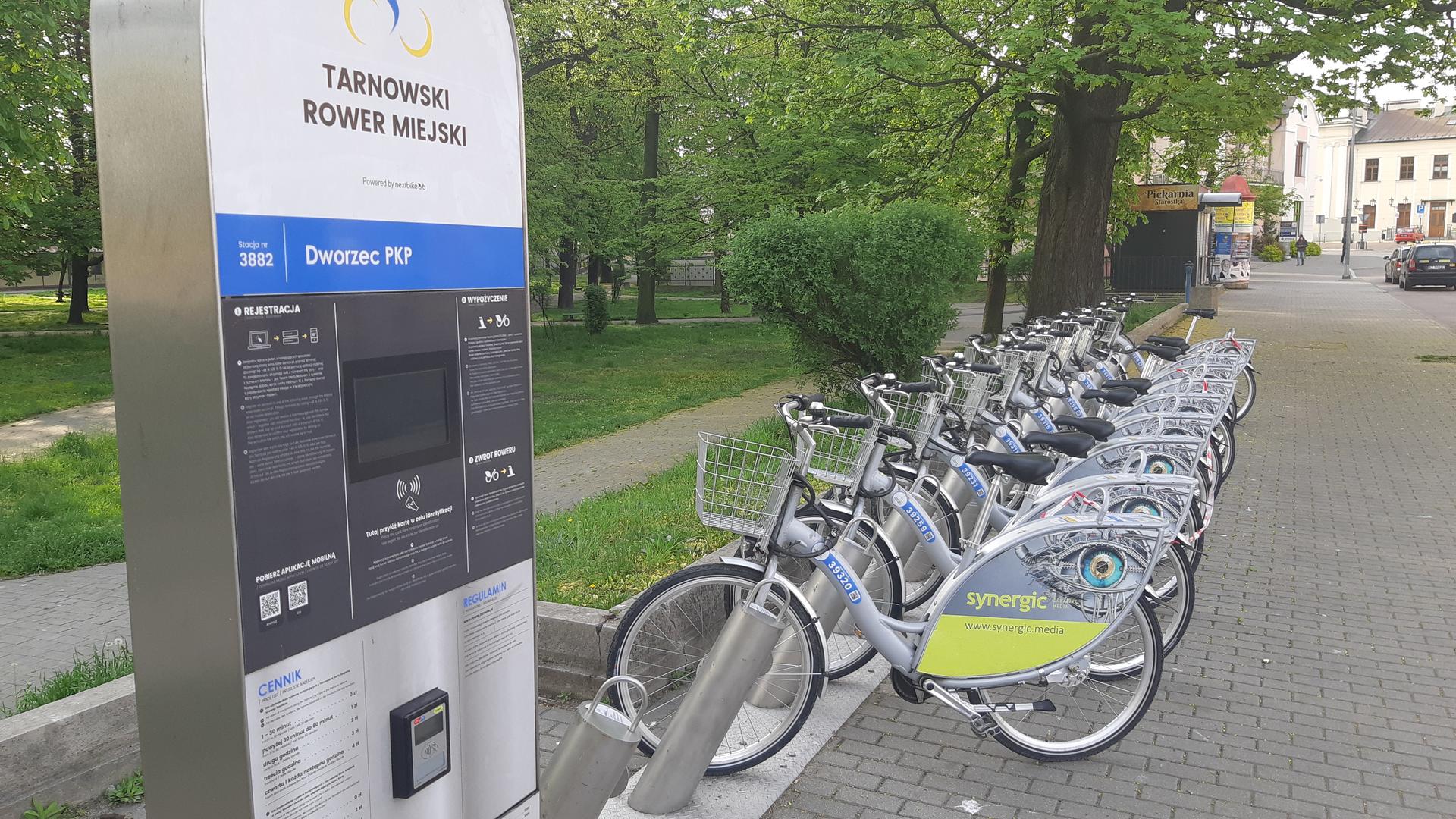 Warrior zero highlight W Tarnowie będzie więcej rowerów miejskich. Nowe stacje pojawią się jeszcze  w tym roku - Tarnów, ESKA.pl