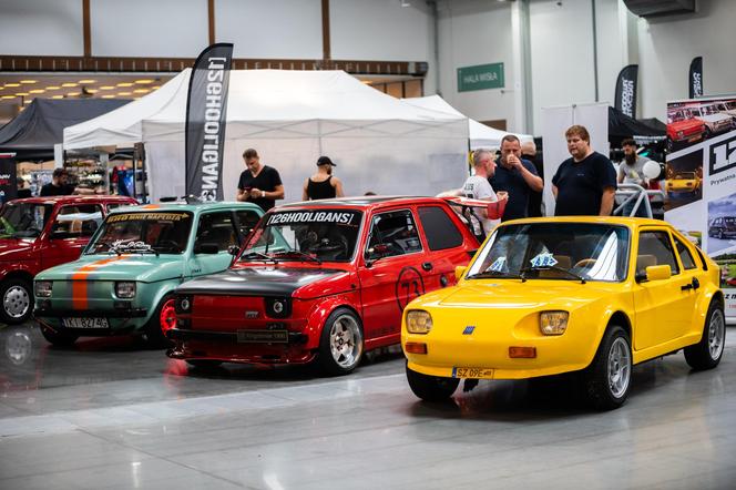 Szybkie samochody, drogowe akrobacje oraz piękne kobiety. Tak było na Tuning Show Expo w Krakowie