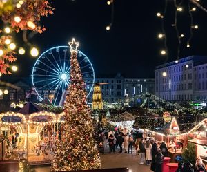 Moc atrakcji podczas Jarmarku Świątecznego w Poznaniu!  Diabelski młyn, lodowisko i POZnań Ice festival