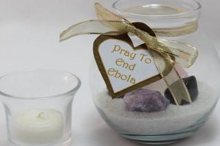 Moda na ebolę! Koszulki, torby i świeczki z napisem ebola są hitem!
