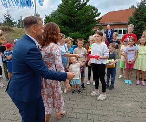 Jubileusz 25-lecia siedleckiej SOS Wioski Dziecięcej był okazją do wspólnej zabawy i wręczenia prezentów i pamiątek dla osób zaangażowanych w program