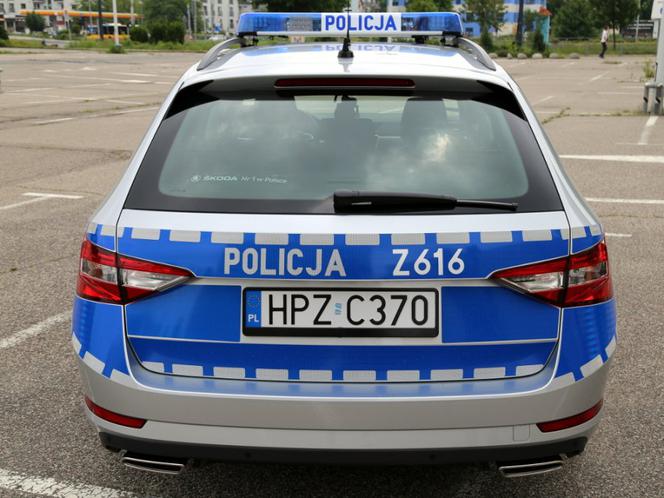Nowe radiowozy - 272-konna Skoda Superb