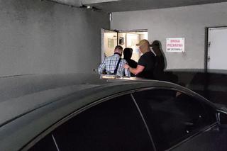 Ryszard Czarnecki z żoną w prokuraturze