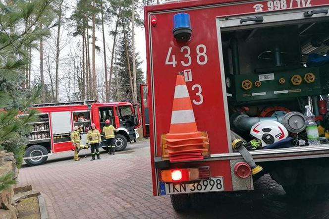 Tragiczny pożar pensjonatu w Czarnieckiej Górze! Nie żyje 64-latek [ZDJĘCIA]