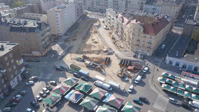 Poznań: Kupcy z Rynku Łazarskiego przenoszą się na tymczasowe targowisko