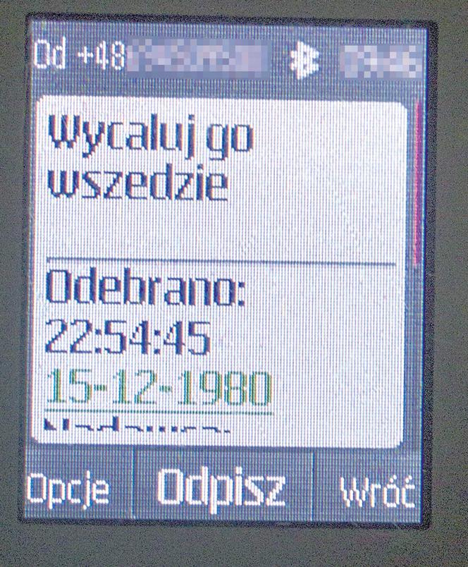 Wysyłał jej miłosne SMS-y z Watykanu