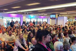 Remigiusz Mróz gościem Targów Książek i Mediów VIVELO 2024