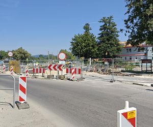 Stronie Śląskie niemal rok po powodzi. Jak wygląda dziś miejsce, gdzie pękła tama? 