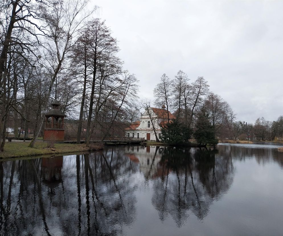 To „mała Wenecja” w woj. lubelskim. Słynie z wyjątkowej tradycji