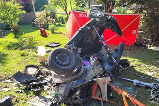 Makabryczny wypadek pod Chrzanowem. Osobówka zderzyła się z tirem. Zginęła 25-letnia kobieta