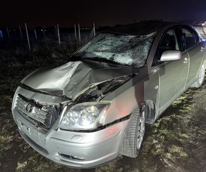  Pijany kierowca potrącił rowerzystę. Rozerwał pękł na dwie części