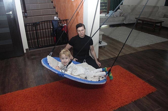 Małego Frania zabija potworny ból. "Synek wyje, a my płaczemy razem z nim"