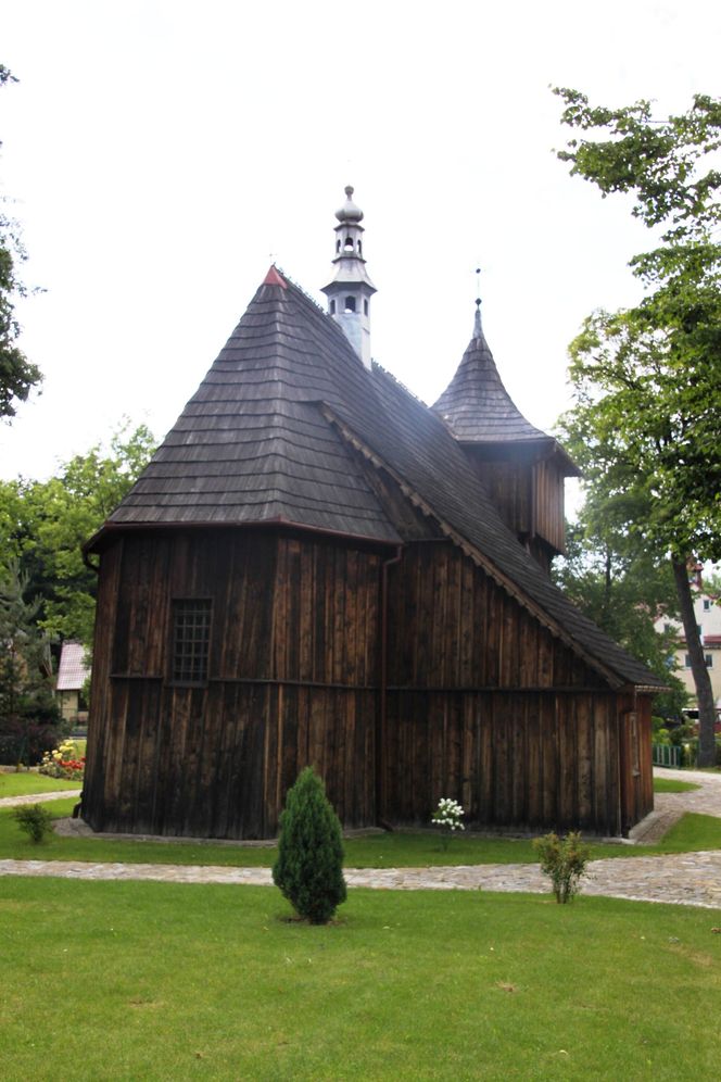 To dawna wieś szlachecka w Małopolsce. Kiedyś należała do zakonników z Krakowa