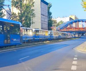 Poranny armagedon na Grabiszyńskiej we Wrocławiu. Ludzie jadą do pracy i szkoły, a tu remonty