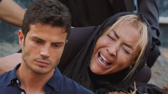 Pogrzeb Melodi w Miłość i nadzieja. Zobacz wstrząsającą scenę i reakcje bohaterów