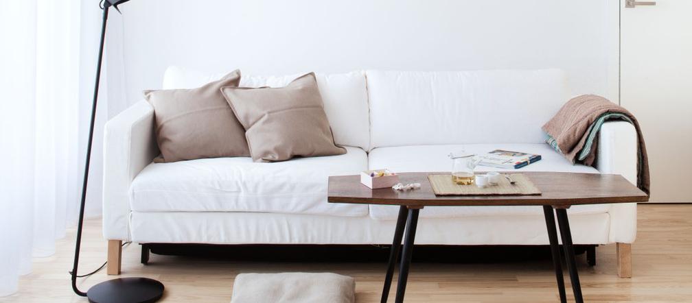 Biała sofa