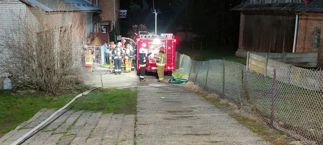 Iwo uratował rodzinę z pożaru.