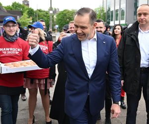 Karol Nawrocki w Gdańsku rozdawał pączki