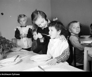 QUIZ PRL. Smaki lata w PRL-u: Czy pamiętasz letnie przysmaki swojego dzieciństwa?