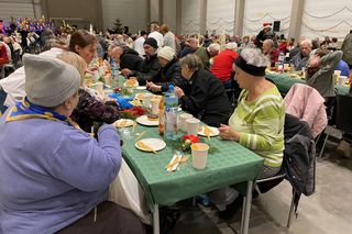 Miejska Wigilia dla potrzebujących w Łodzi. Wzięło w niej udział blisko 800 osób