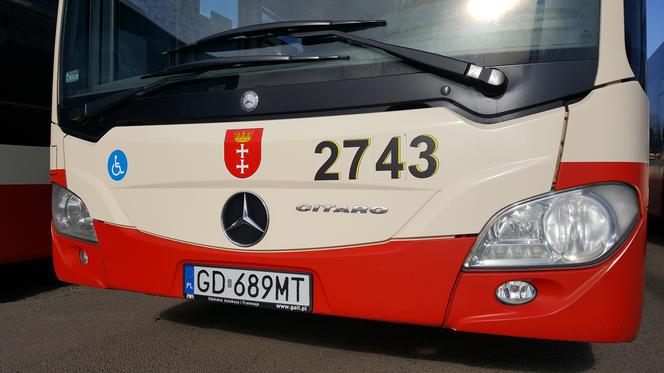 Podpisanie umowy najmu 48 nowych autobusów w Gdańsku