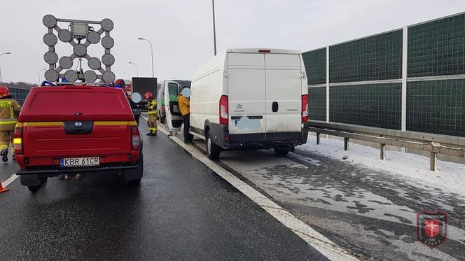 Mokrzyska. WYPADEK na autostradzie A4. W kraksie brało udział sześć samochodów