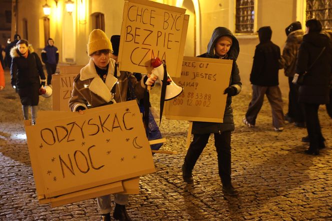 Marsz „Odzyskać noc” w Lublinie. Zwrócili uwagę na problem przemocy wobec kobiet