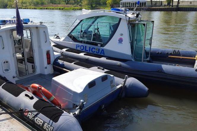 Tonący mężczyzna uratowany przez policję