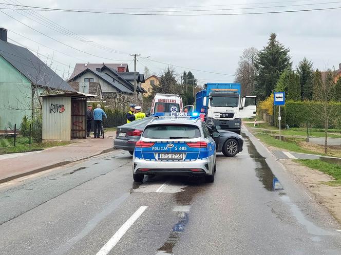 Śmierć na drodze w Ambrożowie. Ciężarówka potrąciła mężczyznę