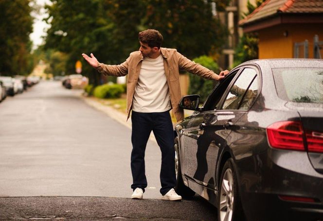 "Pierwsza miłość" streszczenia odcinków 4095-4099. Filip poznaje nazwisko dawcy szpiku dla Angeliki. Jest w szoku