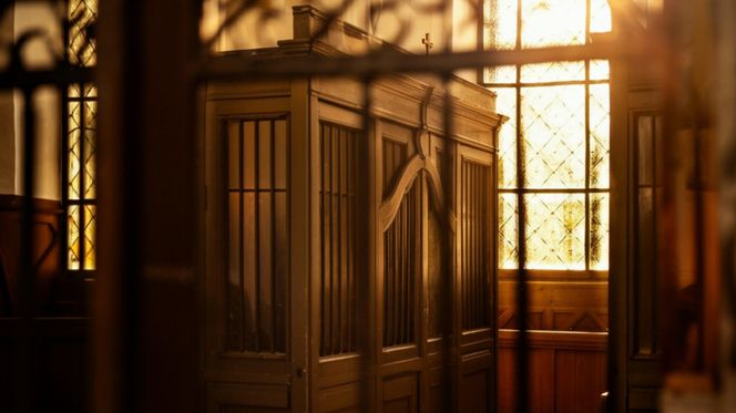 Tzw. solicytacja, czyli nakłanianie w konfesjonale do czynów przeciwko szóstemu przykazaniu