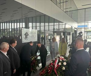 Dworzec Olsztyn Główny ma patrona. Żaden obiekt kolejowy w Polsce nie nosi takiego imienia