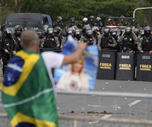 Brazylia. Szturmujący pozostawili po sobie pobojowisko. Minister pokazał biuro. Zbrodnia