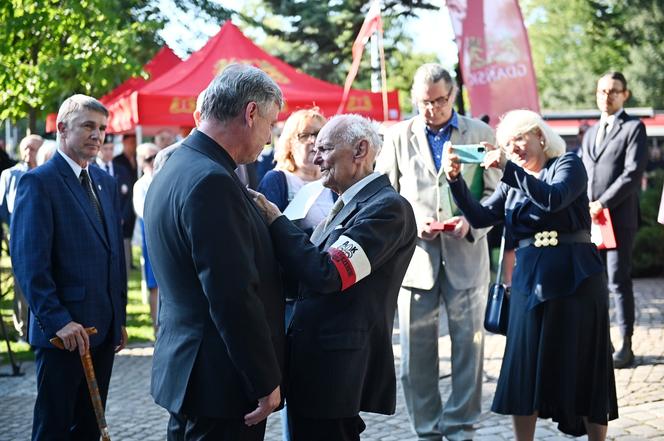 Godzina "W" w Gdańsku. Mieszkańcy upamiętnili pamięć o Powstańcach