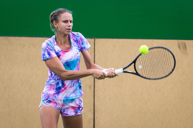 Linette - Krejcikova O której godzinie gra Linette dzisiaj WTA Doha II runda Polka walczy z czeską gwiazdą KIEDY gra Linette - Krejcikova GODZINA meczu dzisiaj 2 runda