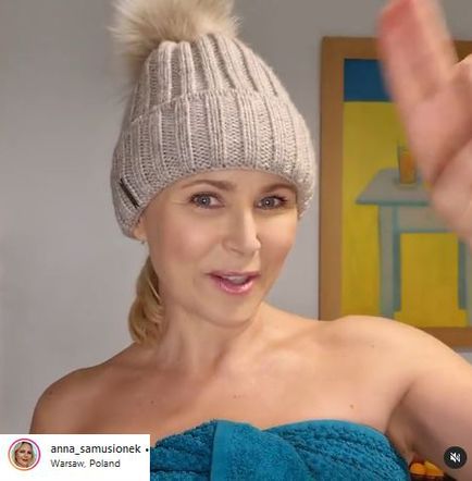 Anna Samusionek morsuje bez majtek!