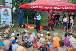 Policja i Straż Pożarna przypominały jak bezpiecznie spędzać wakacje nad Jeziorakiem