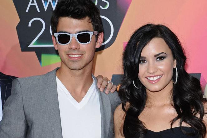 Joe Jonas, Demi Lovato - 2011 rok