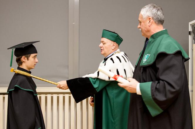 Białystok. LO Politechniki Białostockiej. Ślubowanie uczniów klas pierwszych