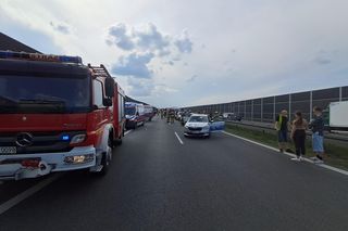 Karambol na autostradzie A4. Zderzyło się siedem samochodów! Lądował śmigłowiec LPR