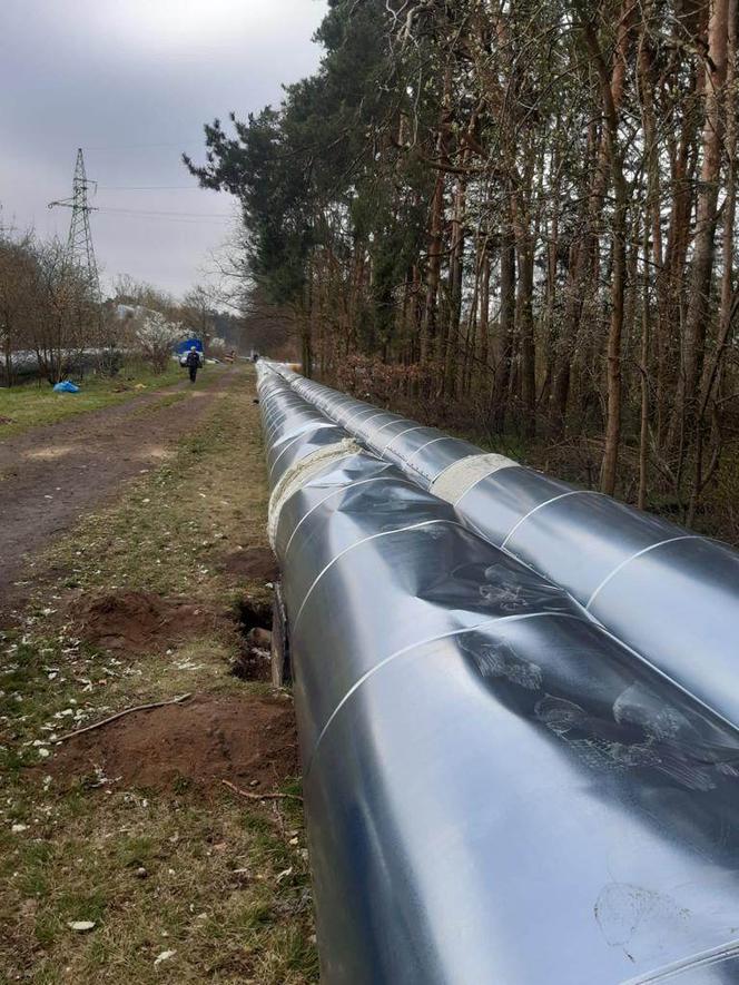 Skakali po nowych rurach aż je zniszczyli. KPEC w Bydgoszczy załamuje ręce i liczy straty