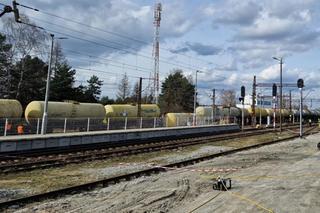 Wykolejenie cystern z paliwem lotniczym. Ewakuacja mieszkańców 