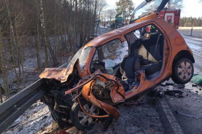 Śmiertelny wypadek na Mazurach. 24-letnia kobieta zmarła w szpitalu [ZDJĘCIA]