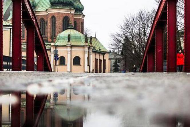 Podwójna katedra na moście Jordana