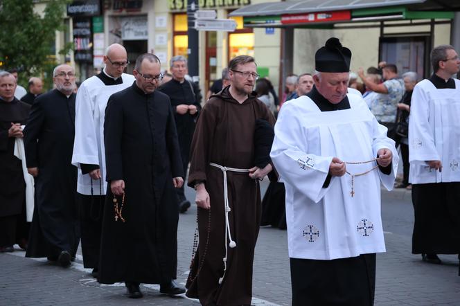 75 lat temu obraz Matki Boskiej w Lublinie zapłakał. Wierni uczcili rocznicę „Cudu lubelskiego” procesją różańcową