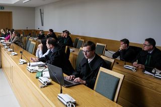 Rozpoczął się proces rajdowca Leszka K. Oskarżony nie pojawił się na sali. Sędzia nie pozwoliła na odroczenie rozprawy