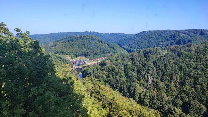 Z Wrocławia na weekend. Zamek Grodno i ogromna zapora wodna w Zagórzu Śląskim 