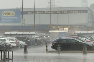 Potężna nawałnica nad Warszawą. Spadły hektolitry deszczu!