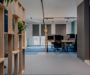 Życie w Architekturze 2025. Projekt wnętrz - przestrzeni biurowej firmy IT. Biuro projektowe, Szyk i Wnętrze Studio Projektowe Renata Kruk- Kozłowska